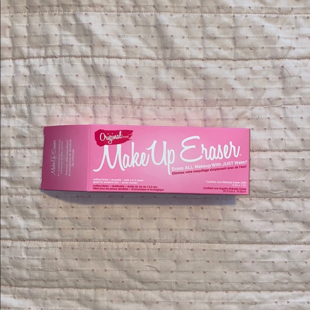 NIB MakeUp Eraser towel